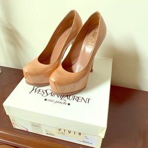 Yves Saint Laurent Light Clay Color Pumps